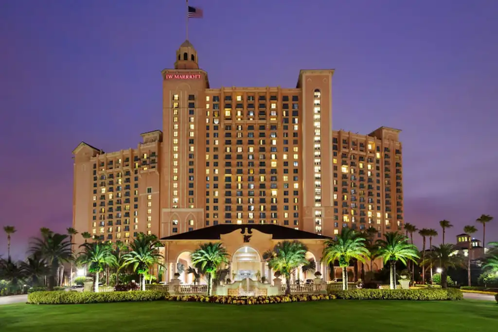 Exterior front of the JW Marriott Orlando Grande Lakes