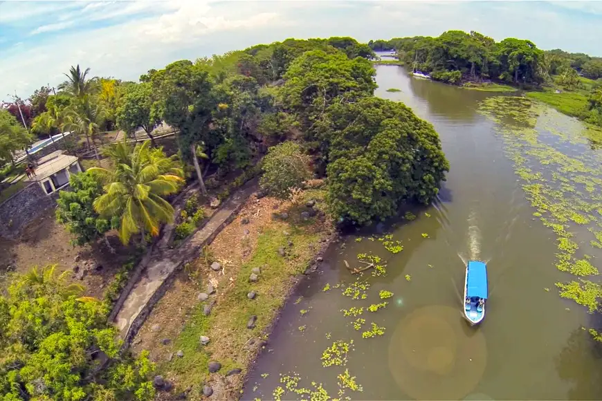 La Isla Zacatolsa, Nicaragua island for rent